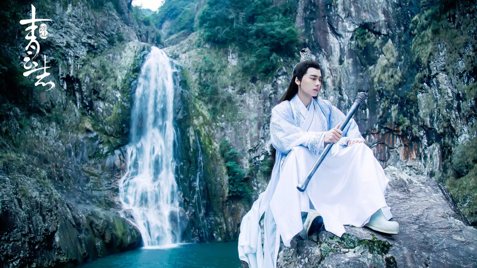 爱游戏体育app-雄鹿主力伤愈复出战力回温，雄鹿扳回一局